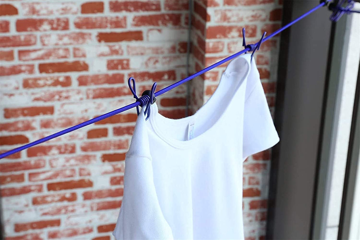 CLOTH LINE WITH CLIP