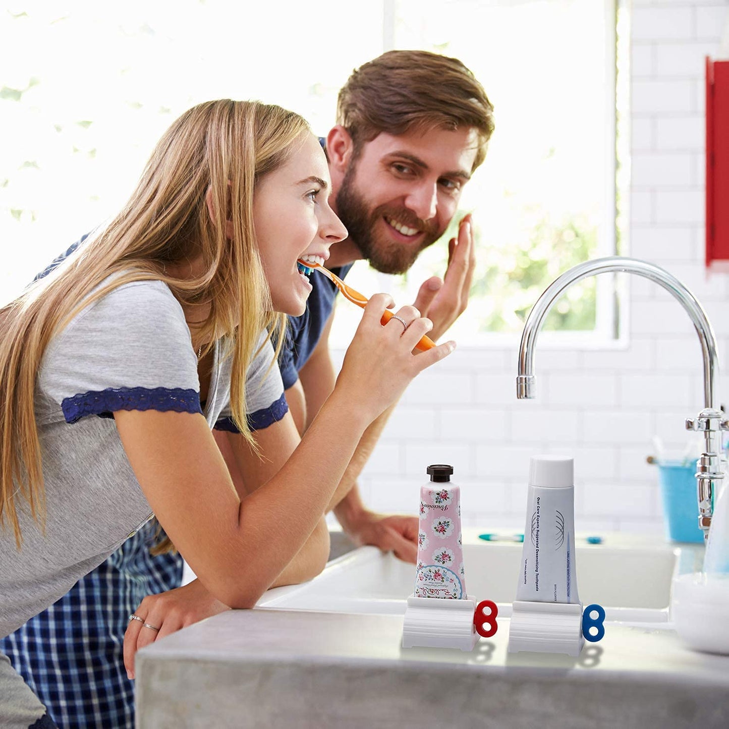 Rolling Tube Toothpaste Squeezer (1 pis)