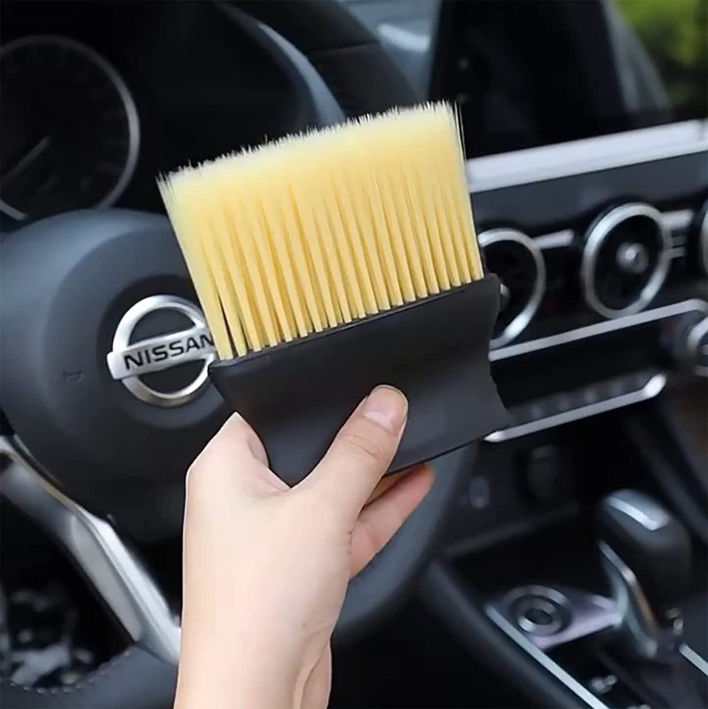 CAR DASHBOARD CLEANING BRUSH