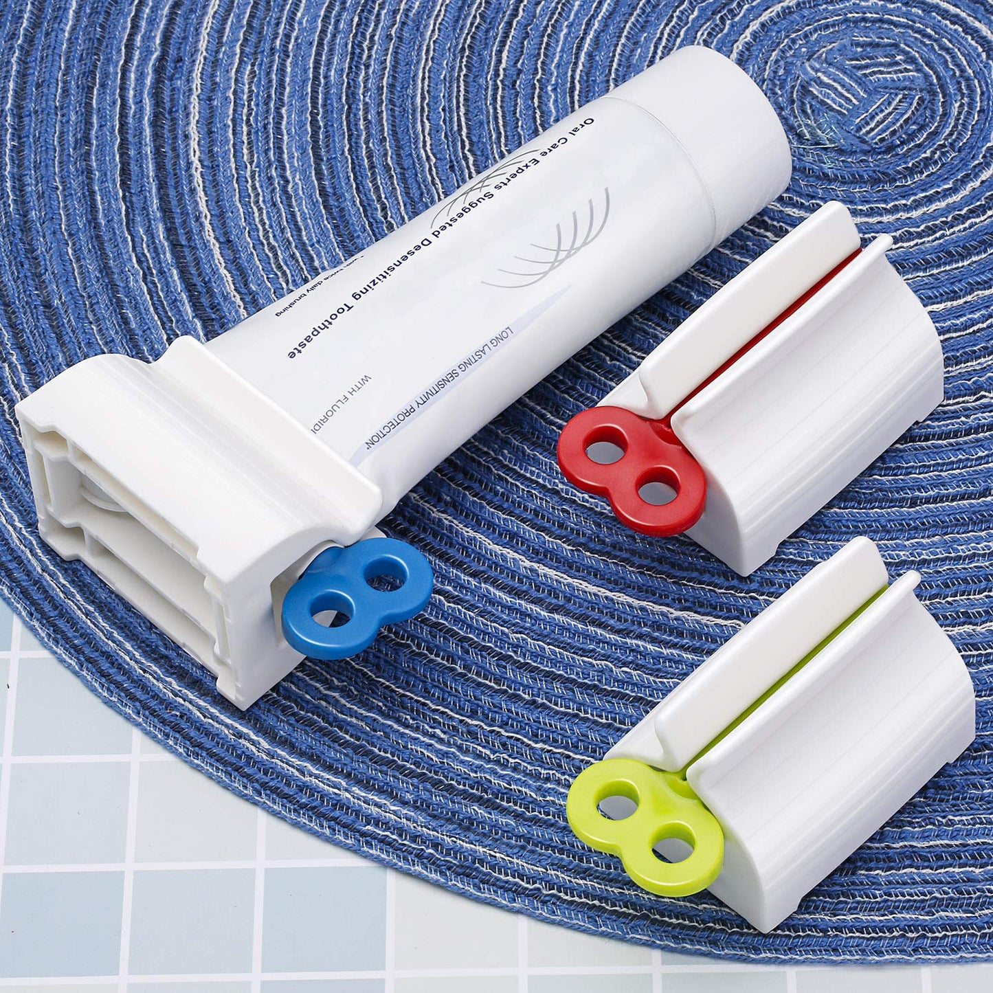 Rolling Tube Toothpaste Squeezer (1 pis)